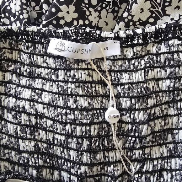 Cupshe Blk/Wht Floral Tiered Sundress, Embroidered Lace Bodice,NWOT, S - Picture 9 of 10